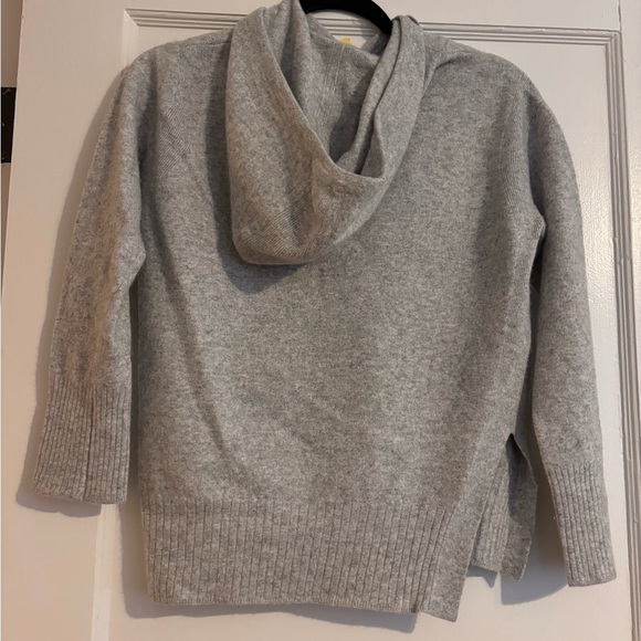 Banana Republic Italian Merino Wool Grey Sweater Luxurious Cozy Gray Knit Hoodie - Picture 6 of 6